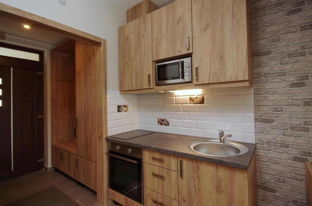 Almasy Apartmanhaz غيولا المظهر الخارجي الصورة