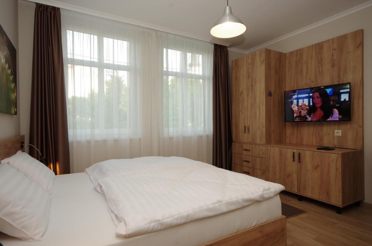 Almasy Apartmanhaz غيولا المظهر الخارجي الصورة