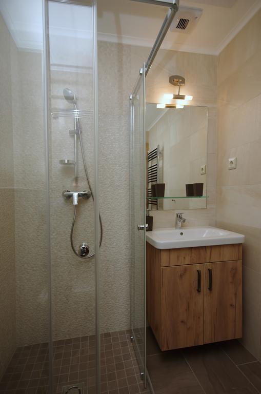 Almasy Apartmanhaz غيولا المظهر الخارجي الصورة